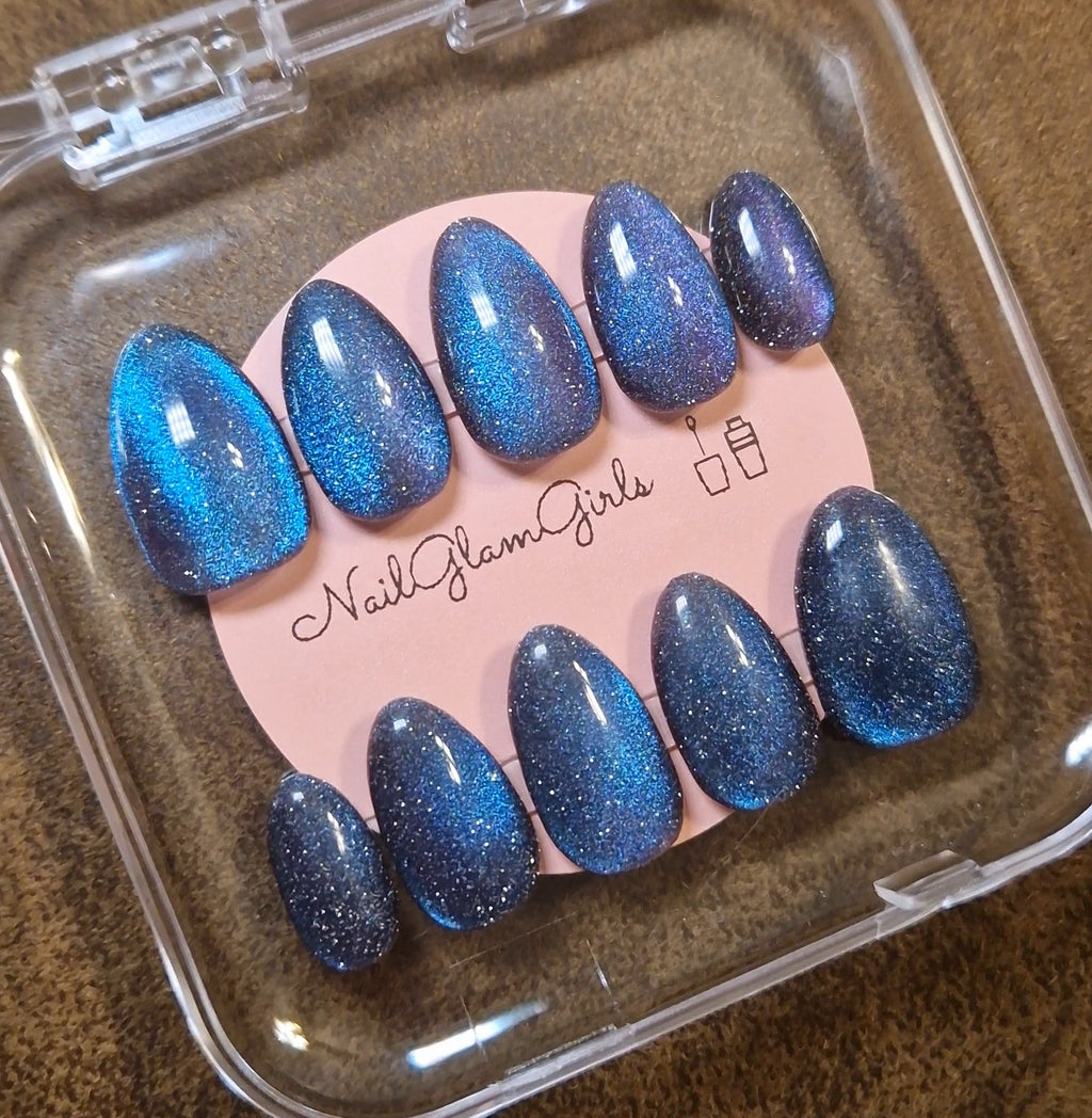 Midnight Aurora Cat-Eye
